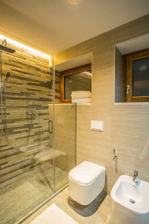 Alpine Rooms Guesthouse ブレウイル・チェルヴィナイア エクステリア 写真