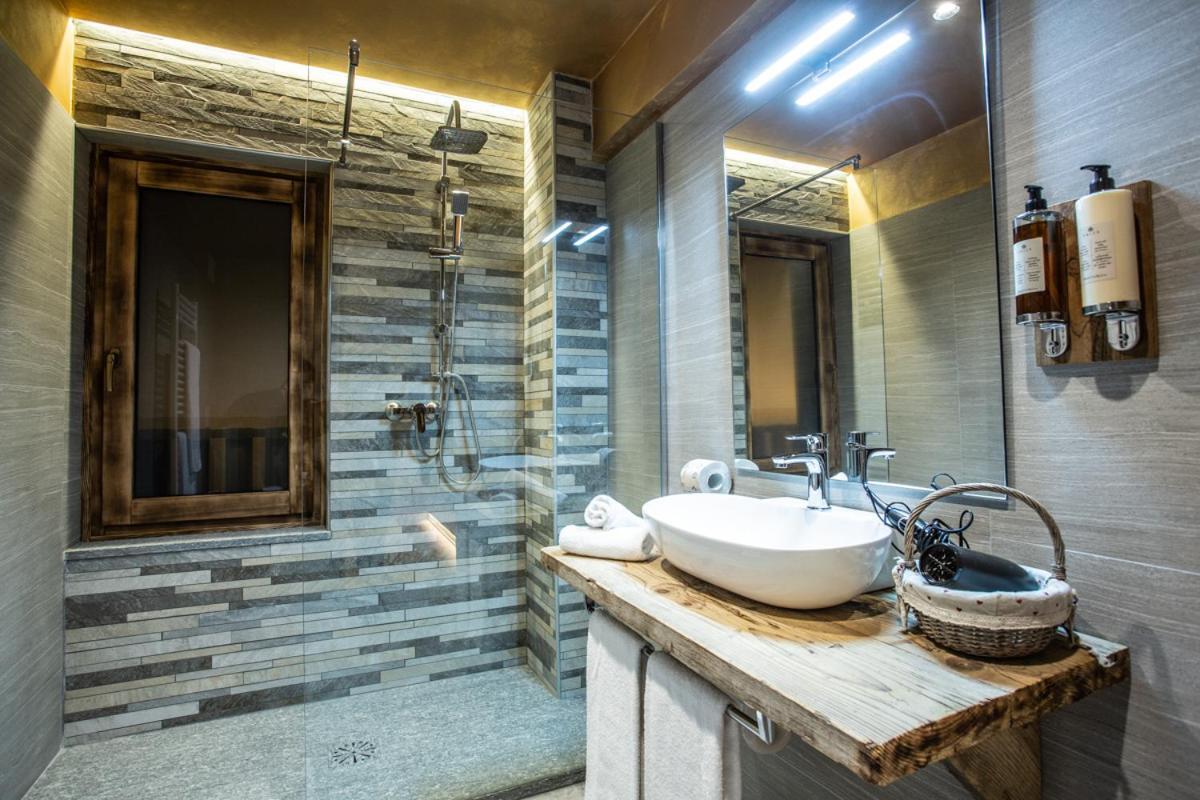 Alpine Rooms Guesthouse ブレウイル・チェルヴィナイア エクステリア 写真